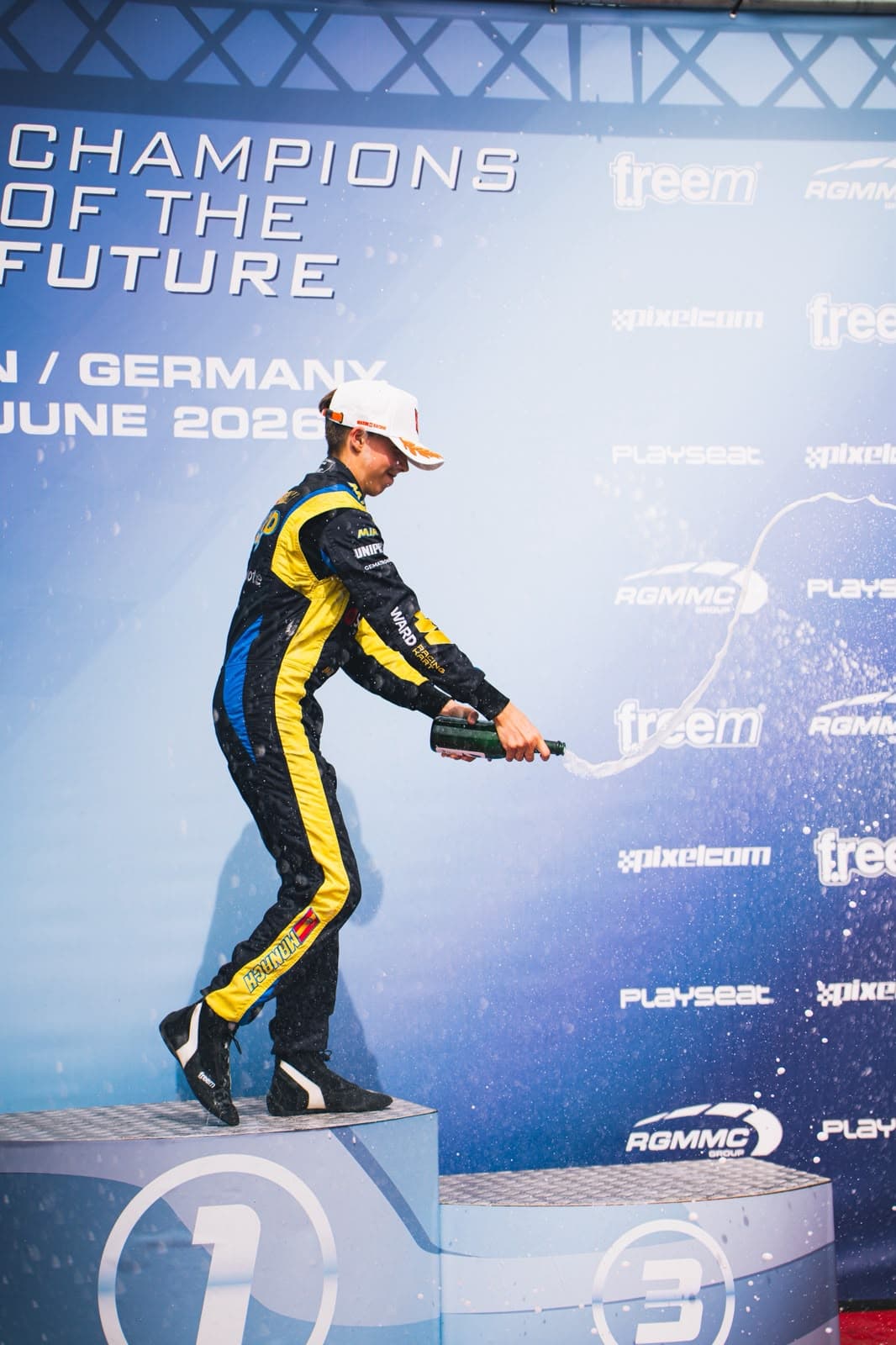 Benjamin Mañach — racing photo 8